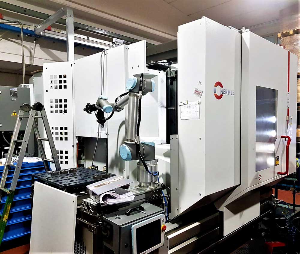 Interfacciamento Universal Robot con C.L. HERMLE C22U, CNC HEIDENHAIN 640-TNC © Ingenia