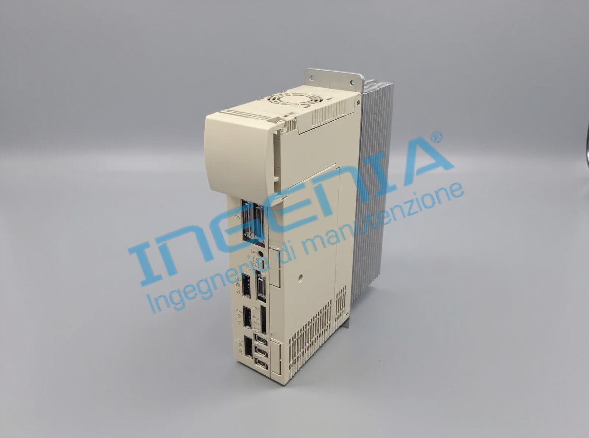 Yaskawa SGDK-050505AEA-V Servo Drive 230V