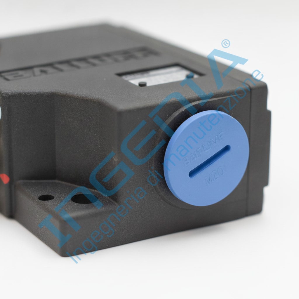 BALLUFF BNS 819-B04-D12-61-12-10 Limit Switch
